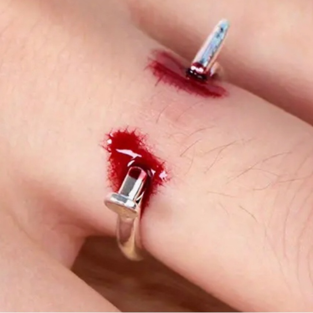 Halloween Nail in Finger Ring Unique Creative Repulsive Ring Halloween NWT